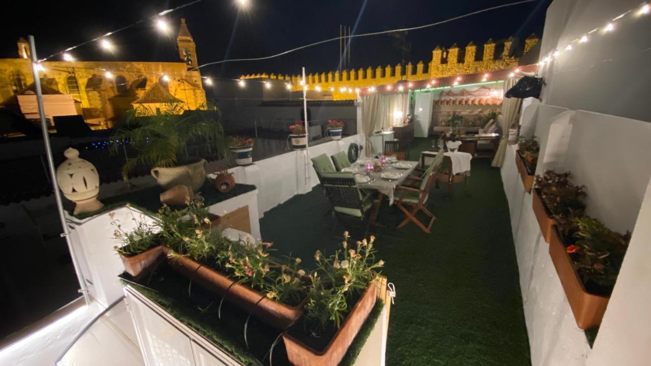 Apartamento Con Terraza,A 100M Playa Costilla Y Frente Al Castillo Rota Bagian luar foto