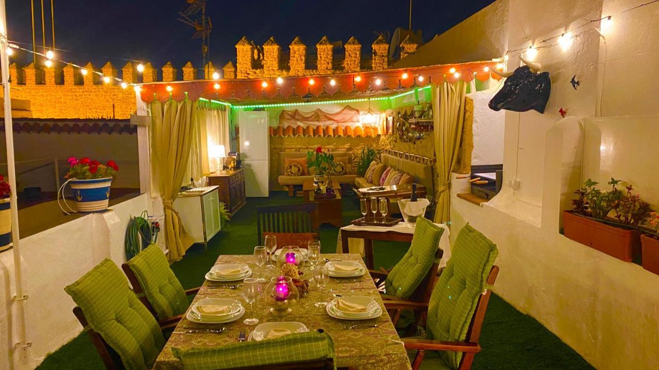 Apartamento Con Terraza,A 100M Playa Costilla Y Frente Al Castillo Rota Bagian luar foto