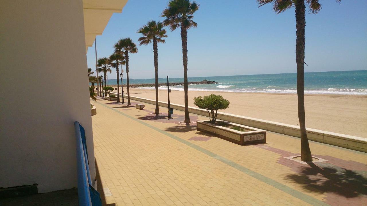 Apartamento Con Terraza,A 100M Playa Costilla Y Frente Al Castillo Rota Bagian luar foto